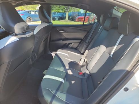 Used 2025 Toyota Camry SE w/ Convenience Package FWD image 14
