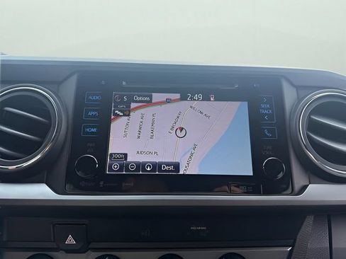 Used 2019 Toyota Tacoma TRD Sport AWD/4WD image 23