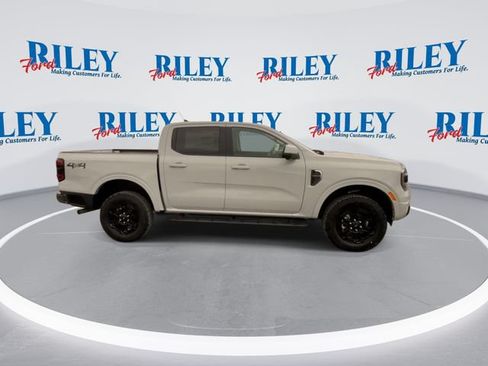 New 2026 Ford Ranger Lariat w/ Black Appearance Package AWD/4WD image 9