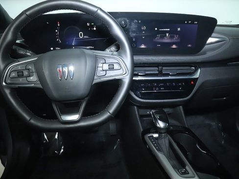 Used 2024 Buick Envista Sport Touring FWD image 28