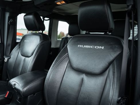 Used 2016 Jeep Wrangler Unlimited Rubicon image 18