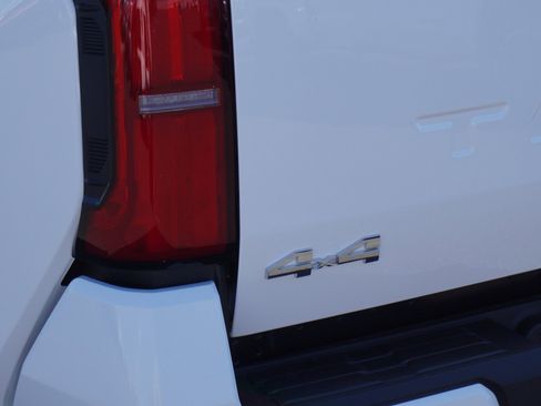 New 2026 Toyota Tacoma SR5 AWD/4WD image 10
