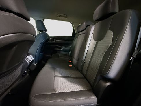 Used 2023 Kia Sorento LX FWD image 24