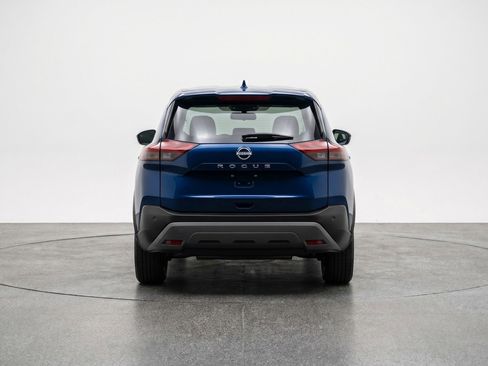 Used 2025 Nissan Rogue SV image 7