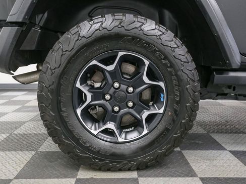 Used 2022 Jeep Wrangler Unlimited Rubicon 4xe w/ Cold Weather Group AWD/4WD image 17