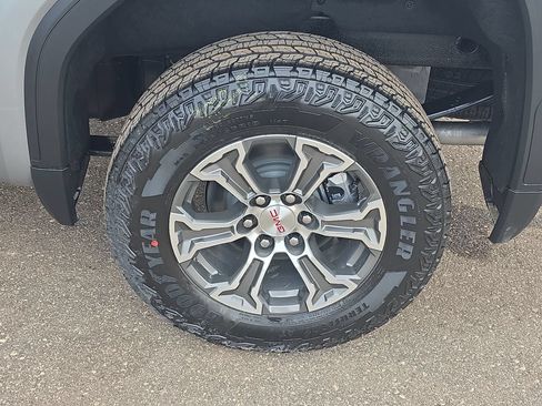 New 2026 GMC Sierra 1500 SLE AWD/4WD image 32