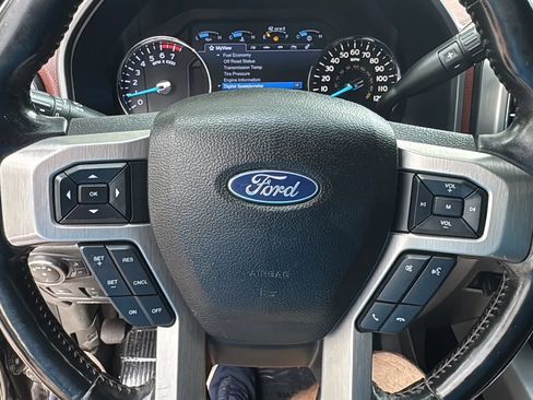 Used 2019 Ford F250 Platinum AWD/4WD image 18