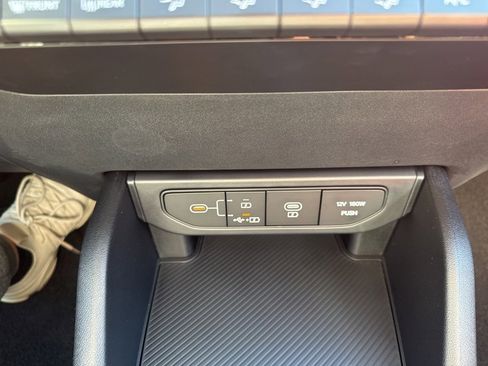 New 2025 Kia K4 LXS image 35