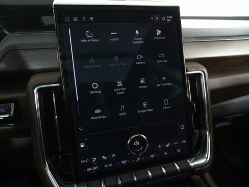 Used 2026 GMC Yukon Denali Ultimate w/ LPO, Floor Liner Package image 27