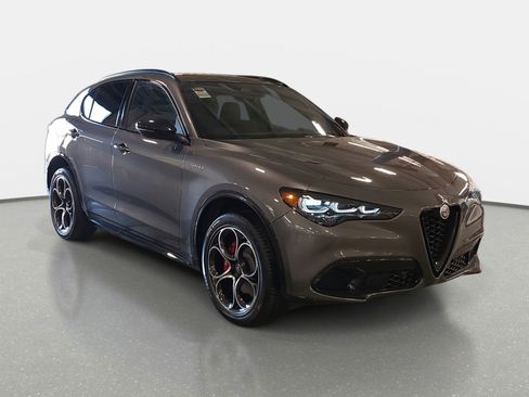 New 2025 Alfa Romeo Stelvio Sprint w/ Veloce Package image 3