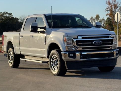 Used 2022 Ford F250 Lariat image 3