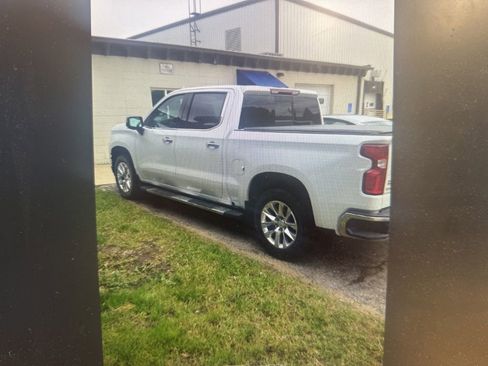 Used 2021 Chevrolet Silverado 1500 LTZ AWD/4WD image 10