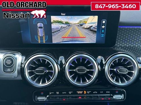 Used 2025 Mercedes-Benz GLB 250 4MATIC image 19