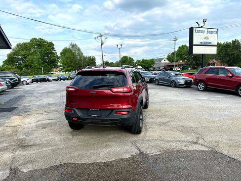 Used 2016 Jeep Cherokee Trailhawk w/ Cold Weather Group image 5