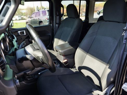 Used 2021 Jeep Wrangler Unlimited Sport w/ Sun And Sound Package AWD/4WD image 3