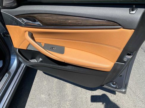 Used 2022 BMW 530i xDrive w/ Premium Package AWD/4WD image 36