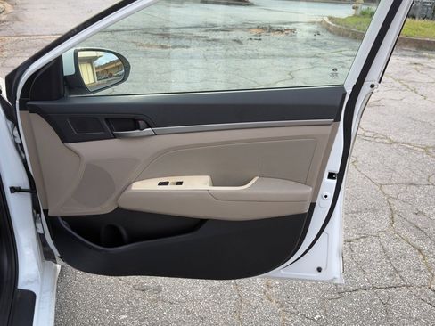 Used 2017 Hyundai Elantra SE w/ SE A/T Tech Package 03 image 34