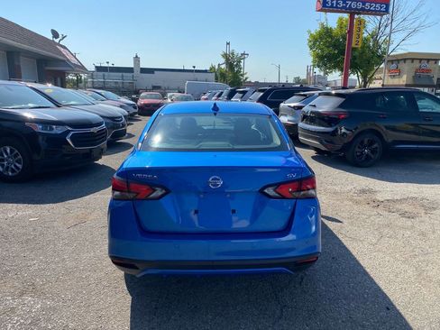 Used 2021 Nissan Versa SV image 8
