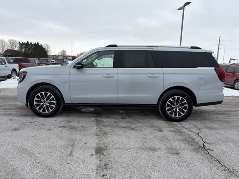 Used 2025 Ford Expedition Max Platinum image 4