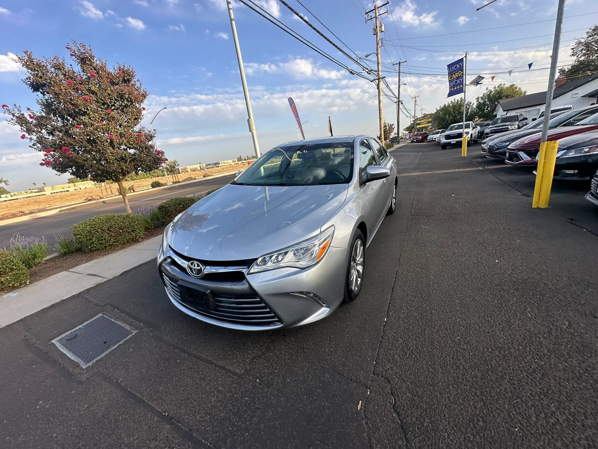 Used 2016 Toyota Camry XLE FWD image 12