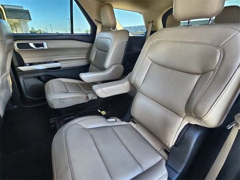 Used 2021 Ford Explorer XLT w/ Equipment Group 202A image 20