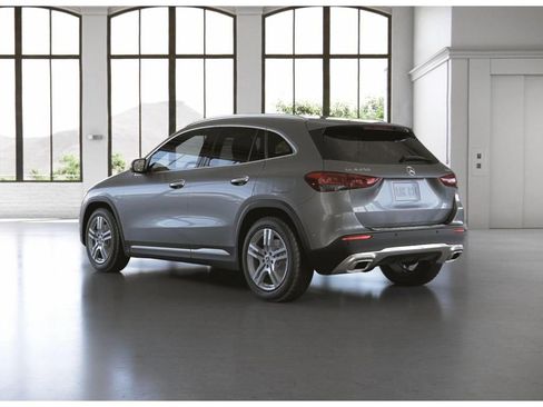 Used 2022 Mercedes-Benz GLA 250 4MATIC image 30