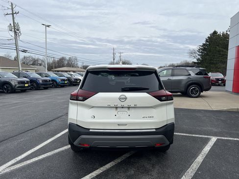 Used 2022 Nissan Rogue SV image 8