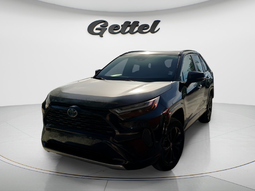 Used 2022 Toyota RAV4 SE w/ Convenience Package AWD/4WD image 1