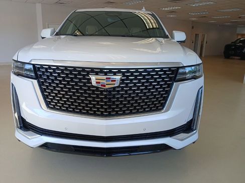 Used 2023 Cadillac Escalade Premium Luxury AWD/4WD image 5