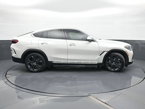 Used 2021 BMW X6 xDrive40i w/ Executive Package AWD/4WD image 21