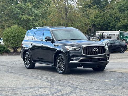 Used 2024 INFINITI QX80 Sensory image 1