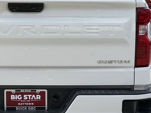 Used 2023 Chevrolet Silverado 1500 Custom w/ LPO, Dark Essentials Package image 5