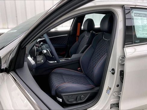 New 2026 Genesis G70 3.3T Prestige image 12