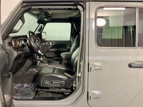 Used 2021 Jeep Gladiator Mojave w/ Trailer Tow Package AWD/4WD image 18