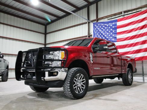 Used 2017 Ford F250 Lariat w/ Lariat Ultimate Package AWD/4WD image 3