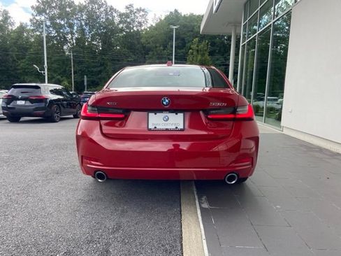 Used 2023 BMW 330i xDrive Sedan w/ Premium Package AWD/4WD image 8