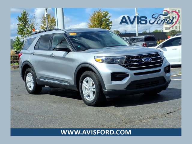 Used 2023 Ford Explorer XLT AWD/4WD image 1