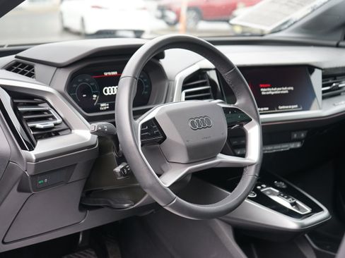 Used 2024 Audi Q4 e-tron Premium Plus w/ Premium Plus image 17