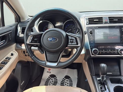 Used 2018 Subaru Outback 2.5i Limited AWD/4WD image 12