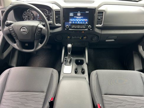 Used 2024 Nissan Frontier SV w/ Technology Package RWD image 13
