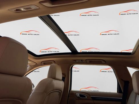 Used 2014 Porsche Cayenne image 31