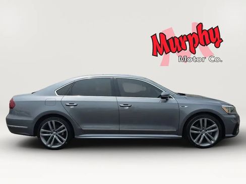 Used 2017 Volkswagen Passat 1.8T R-Line FWD image 9