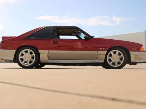 Used 1989 Ford Mustang GT RWD image 19