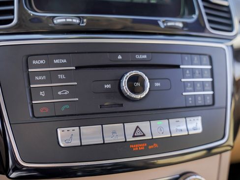 Used 2016 Mercedes-Benz GLE 300d 4MATIC image 24