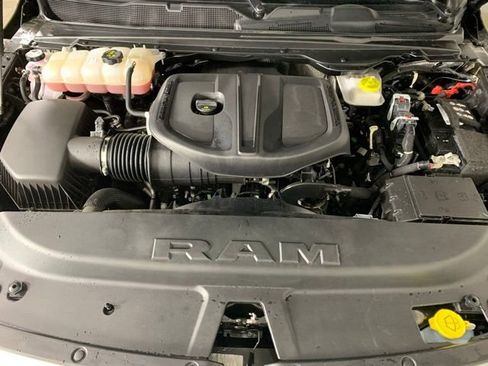 Used 2025 RAM 1500 Laramie AWD/4WD image 34
