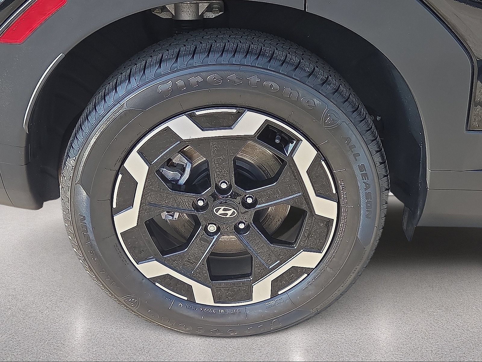 Used 2025 Hyundai Santa Fe SE FWD image 17