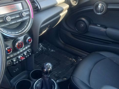 Used 2015 MINI Cooper 2-Door Hardtop image 12