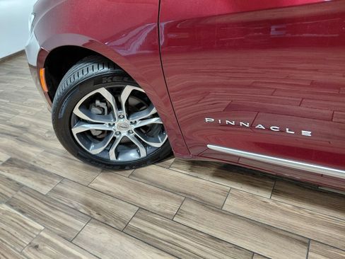 Certified 2021 Chrysler Pacifica Pinnacle AWD/4WD image 39