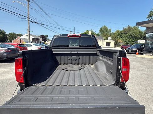 Used 2016 Chevrolet Colorado Z71 w/ Z71 Midnight Edition AWD/4WD image 9