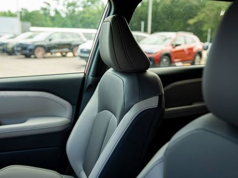 New 2025 Subaru Forester Limited image 34